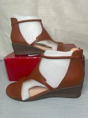 Journee Collection Trayle Caged Wedge Sandals Tan Womens Size 8.5